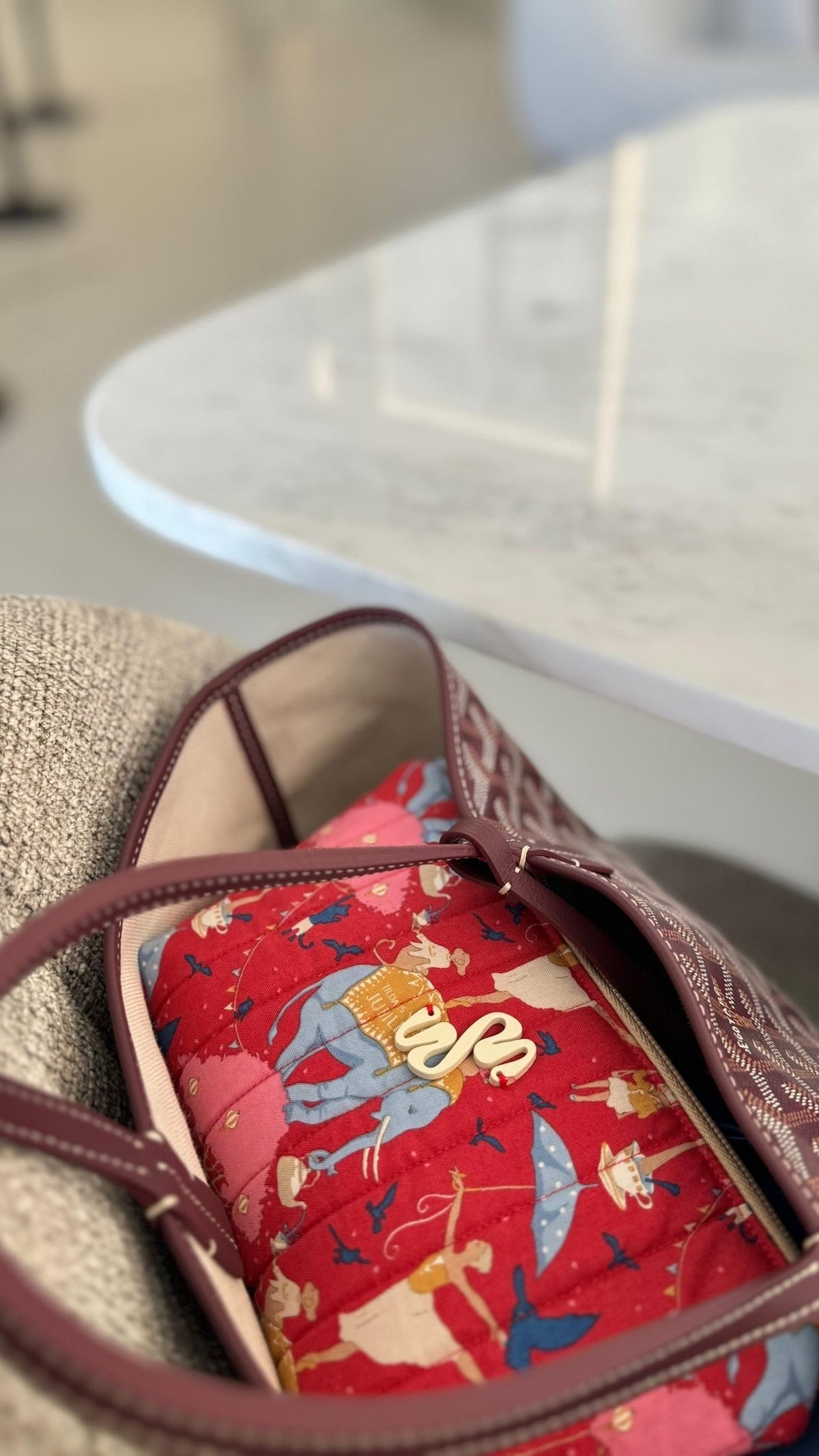 The Slim Pouch