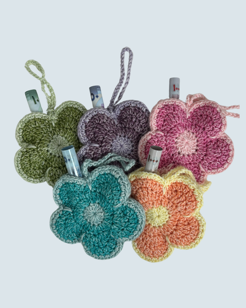 Daisy Crochet Charm – Set of 5 🌼