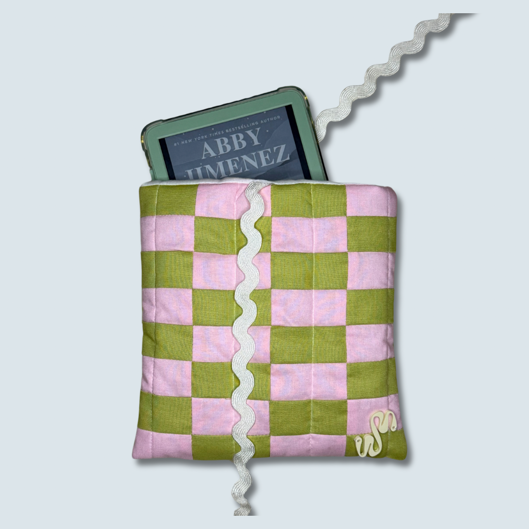 The Patchwork Kindle Pouch
